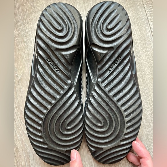 ECCO Vibration Skimmer Black Leather Ballet Flats EU 39 US 8.5 Slip On Comfort - Picture 13 of 14
